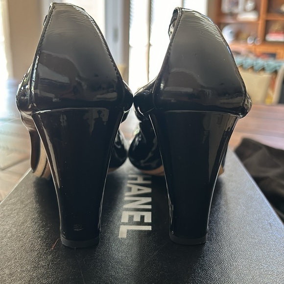 Patent leather Chanel Escarpin pumps. Size 37 - Picture 4 of 13